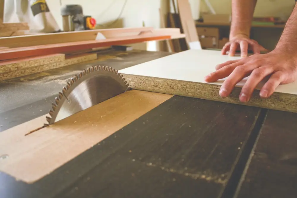 Romania, settore legno-arredo: Cresce del 9% l`esportazione di mobili made in romania nel primo semestre 2026